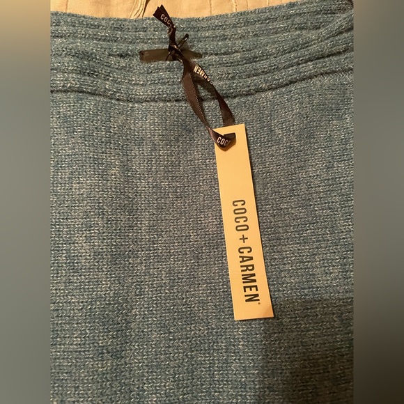 Coco & Carmen NWT teal poncho sweater SIZE OS - Picture 3 of 4